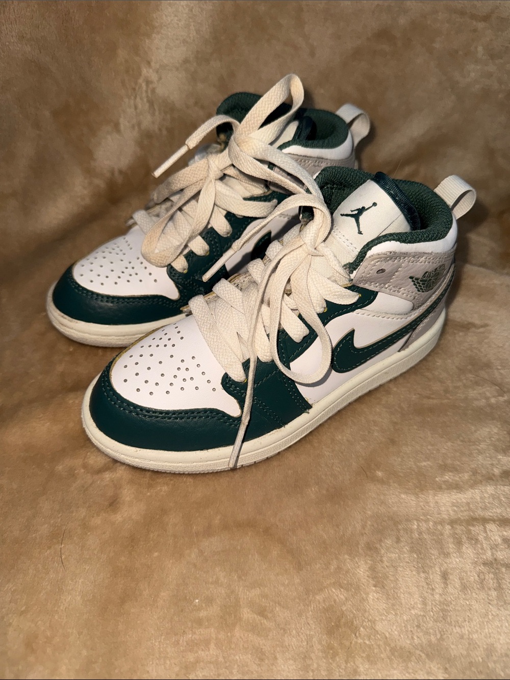 Nike Kids White and Dark Green Mid-Top Sneakers